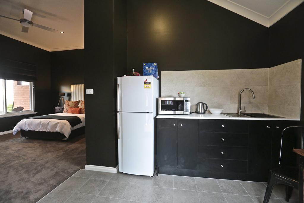 One Paddock Currency Creek Winery Villas Chambre photo